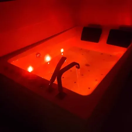 Jacuzzi De Charme Pour 2 Ним